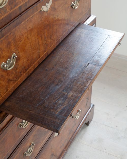 EXQUISITE GEORGE II WALNUT CHEST ON CHEST - ADDITIONAL PHOTO 5