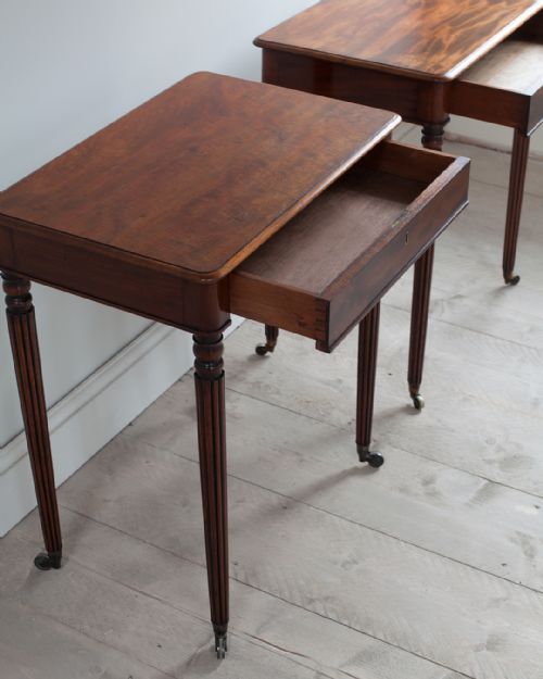 PAIR OF REGENCY MAHOGANY SIDE TABLES - ADDITIONAL PHOTO 3