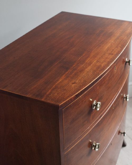 GEORGE IV MAHOGANY BOWFRONT CHEST OF DRAWERS - ADDITIONAL PHOTO 4