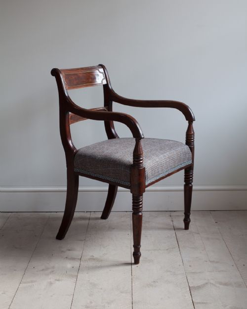 SET OF 8 LATE REGENCY MAHOGANY DINING CHAIRS - ADDITIONAL PHOTO 8