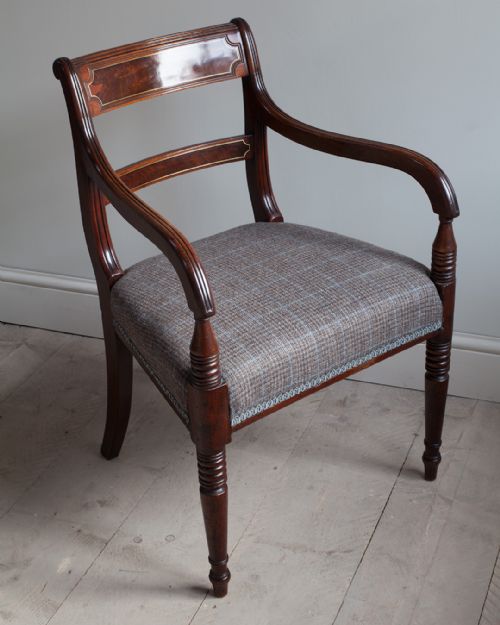 SET OF 8 LATE REGENCY MAHOGANY DINING CHAIRS - ADDITIONAL PHOTO 9