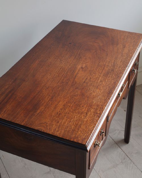 GEORGE III MAHOGANY LOWBOY - ADDITIONAL PHOTO 4
