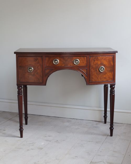 ELEGANT REGENCY MAHOGANY DRESSING TABLE - ADDITIONAL PHOTO 1