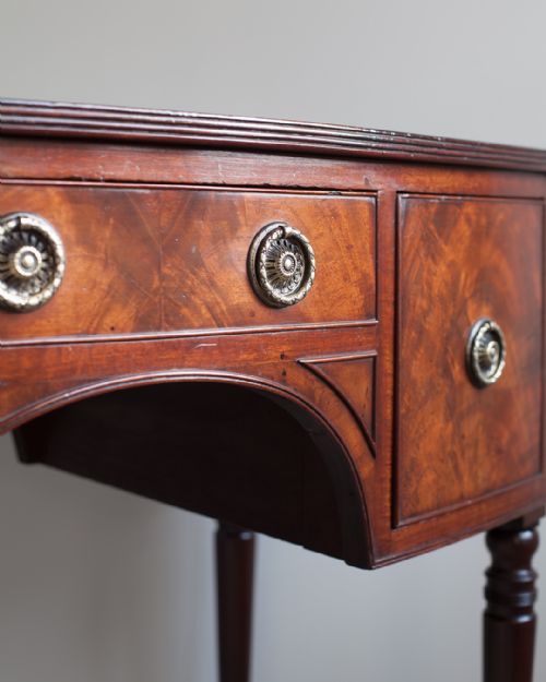 ELEGANT REGENCY MAHOGANY DRESSING TABLE - ADDITIONAL PHOTO 6