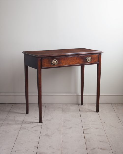 lovely quality georgian mahogany side table - CATEGORY: ANTIQUE TABLES - DATED 18TH CENTURY