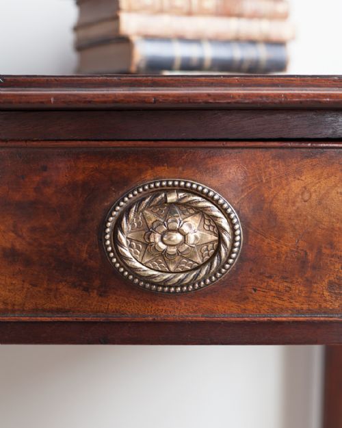 LOVELY QUALITY GEORGIAN MAHOGANY SIDE TABLE - ADDITIONAL PHOTO 2