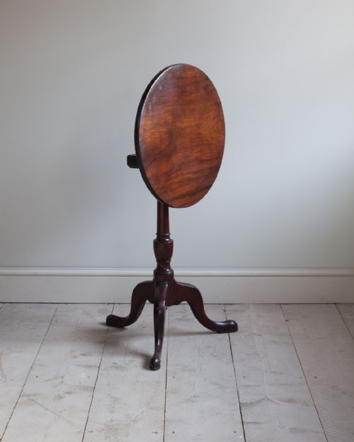 georgian mahogany tripod table - CATEGORY: ANTIQUE TABLES - DATED 18TH CENTURY