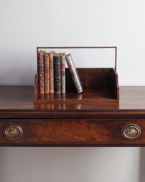 CHARMING LATE 18TH CENTURY KINGWOOD BOOK CARRIER - ADDITIONAL PHOTO 1