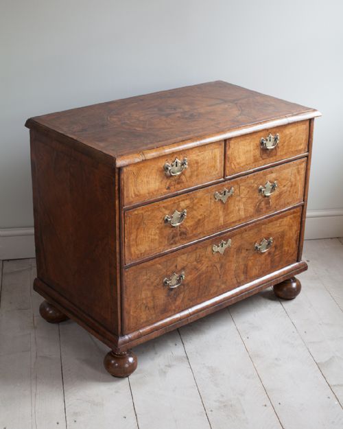 WILLIAM MARY WALNUT CHEST OF DRAWERS - ADDITIONAL PHOTO 2