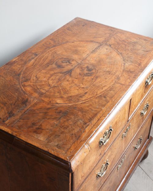 WILLIAM MARY WALNUT CHEST OF DRAWERS - ADDITIONAL PHOTO 3