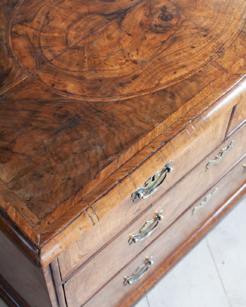 WILLIAM MARY WALNUT CHEST OF DRAWERS - ADDITIONAL PHOTO 4