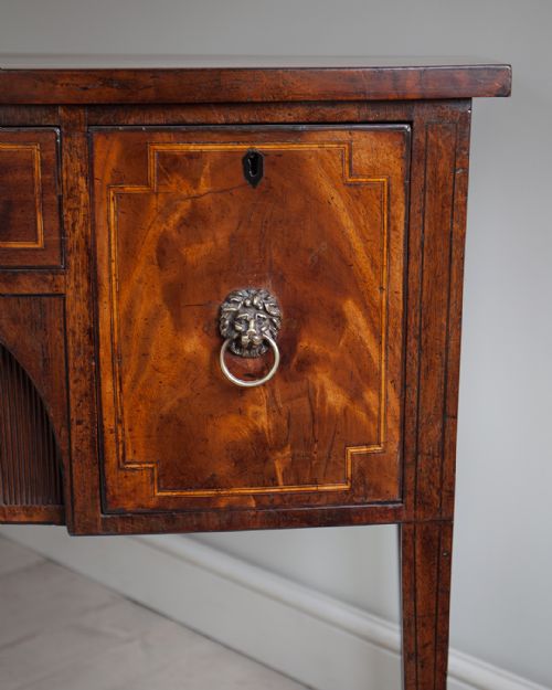 GEORGE III MAHOGANY BOWFRONT SIDEBOARD - ADDITIONAL PHOTO 3
