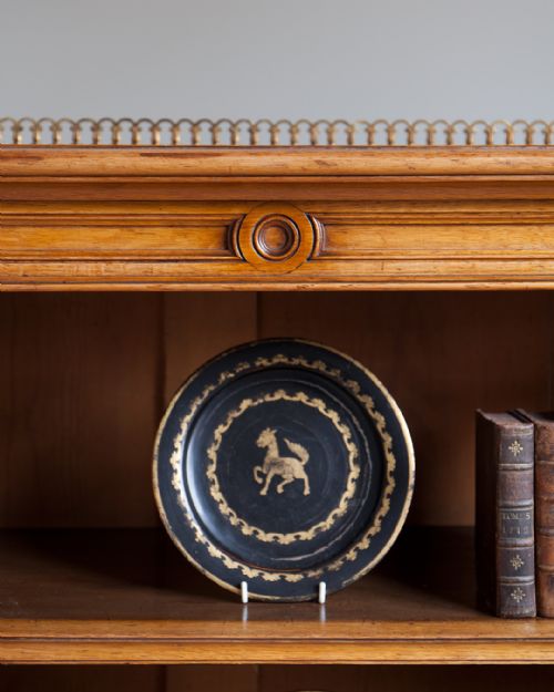 19TH CENTURY GOLDEN OAK OPEN BOOKCASE - ADDITIONAL PHOTO 5