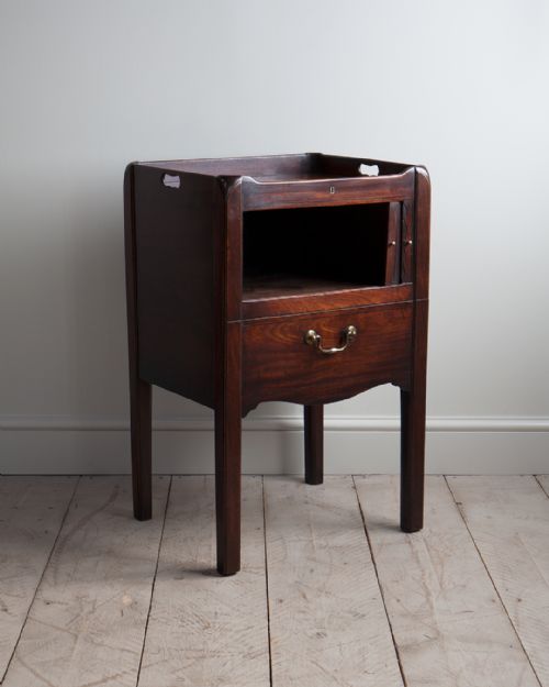 GEORGE III MAHOGANY TRAY TOP COMMODE - ADDITIONAL PHOTO 1