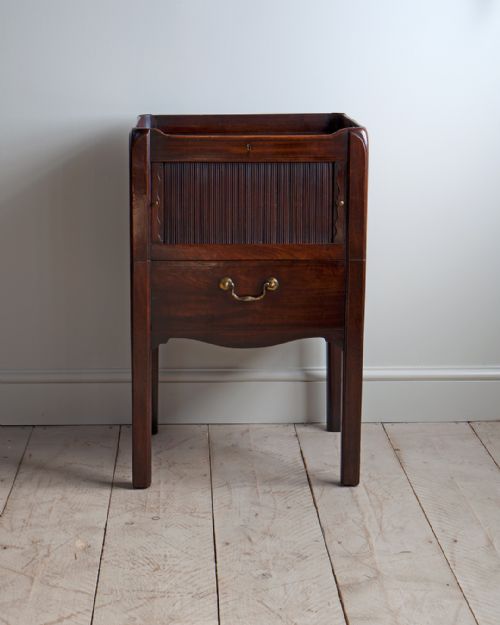 GEORGE III MAHOGANY TRAY TOP COMMODE - ADDITIONAL PHOTO 2