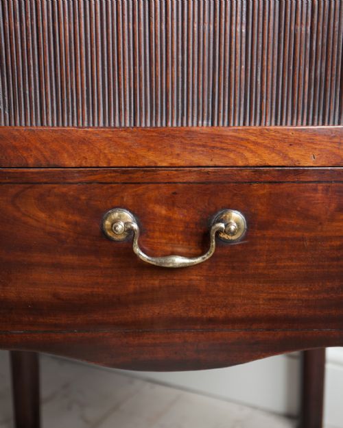 GEORGE III MAHOGANY TRAY TOP COMMODE - ADDITIONAL PHOTO 5