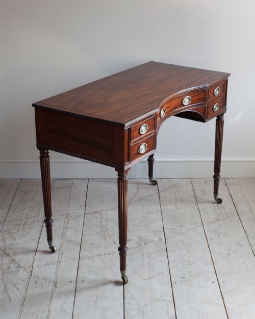 REGENCY MAHOGANY DRESSING TABLE - ADDITIONAL PHOTO 2