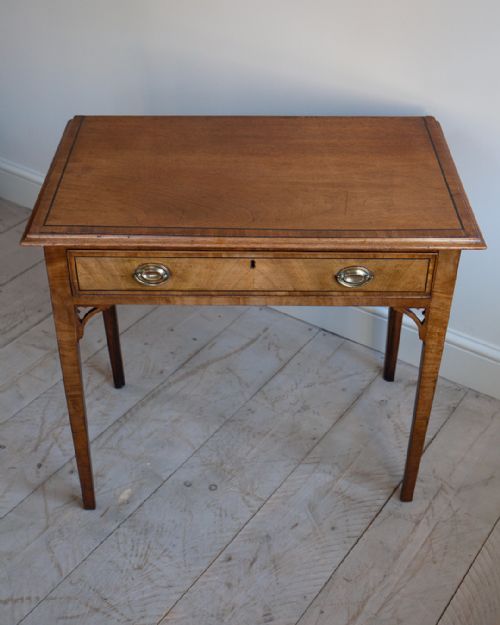 ATTRACTIVE GEORGIAN MAHOGANY SIDE TABLE - ADDITIONAL PHOTO 1