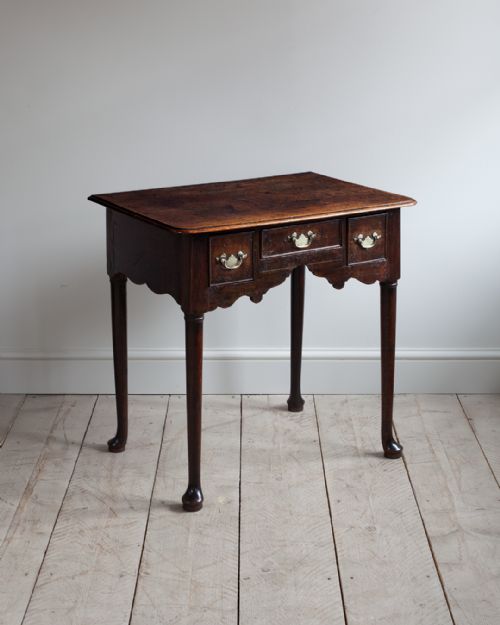 george iii oak lowboy - CATEGORY: ANTIQUE FURNITURE - DATED 18TH CENTURY