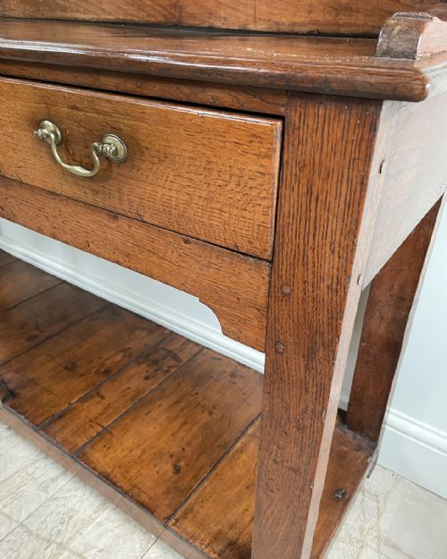 18TH CENTURY OAK POT BOARD DRESSER - ADDITIONAL PHOTO 4