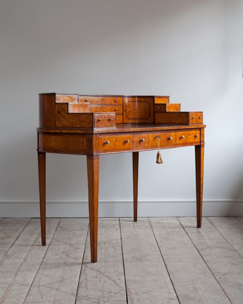 EDWARDIAN SATINWOOD SHERATON STYLE CARLTON HOUSE DESK - ADDITIONAL PHOTO 2