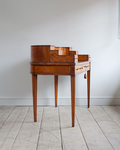 EDWARDIAN SATINWOOD SHERATON STYLE CARLTON HOUSE DESK - ADDITIONAL PHOTO 3