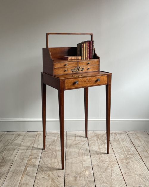 golden mahogany 'chevret' table - CATEGORY: ANTIQUE BUREAU - DATED 1800