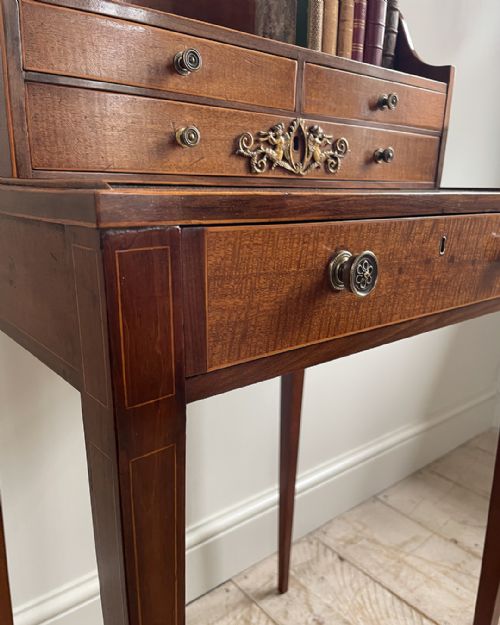 GOLDEN MAHOGANY 'CHEVRET' TABLE - ADDITIONAL PHOTO 6