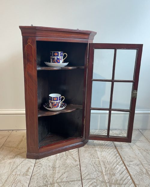 SMALL EDWARDIAN MAHOGANY GLAZED CORNER CUPBOARD - ADDITIONAL PHOTO 2