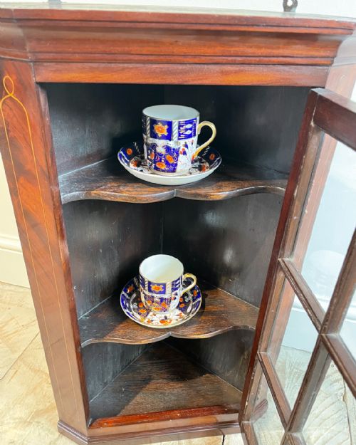SMALL EDWARDIAN MAHOGANY GLAZED CORNER CUPBOARD - ADDITIONAL PHOTO 5