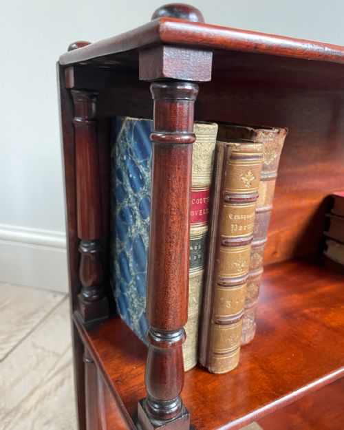 GOOD QUALITY PAIR OF MAHOGANY WALL HANGING SHELVES - ADDITIONAL PHOTO 5