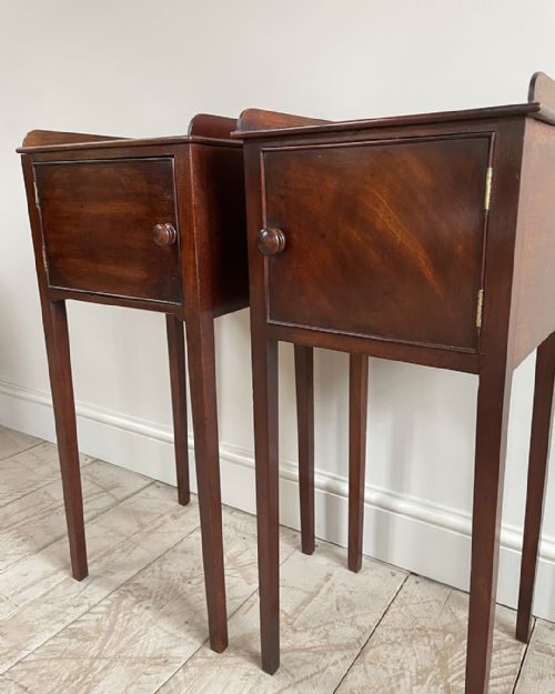 NEAR PAIR OF GEORGIAN MAHOGANY POT CUPBOARDS - ADDITIONAL PHOTO 4