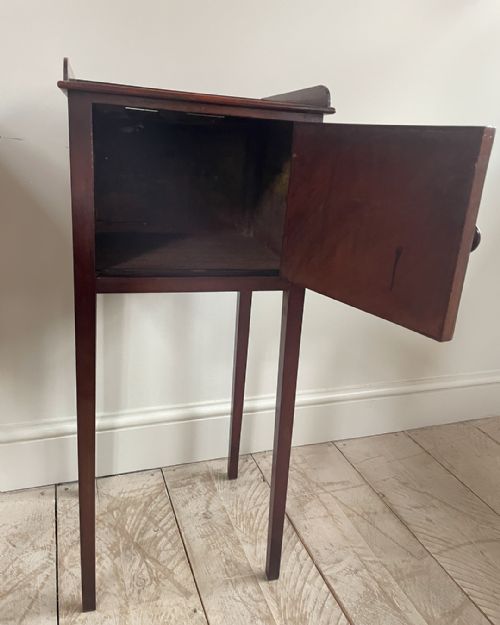 NEAR PAIR OF GEORGIAN MAHOGANY POT CUPBOARDS - ADDITIONAL PHOTO 7