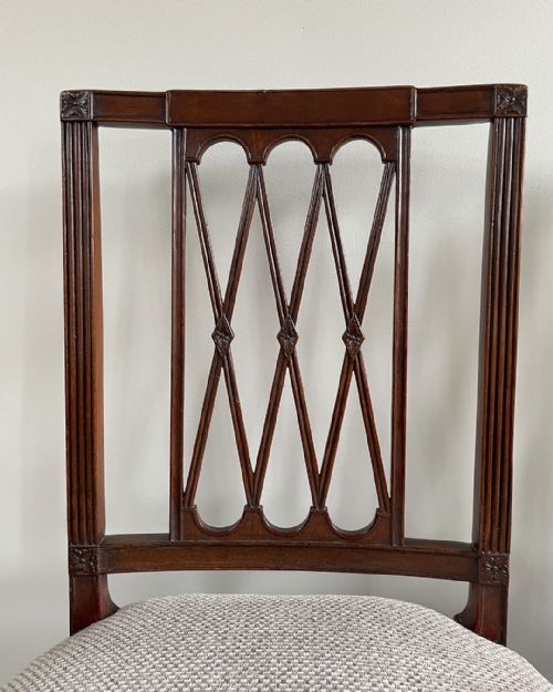 PAIR OF HEPPLEWHITE PERIOD MAHOGANY SIDE CHAIRS - ADDITIONAL PHOTO 5