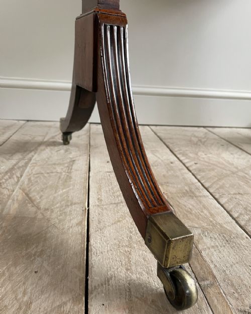 REGENCY MAHOGANY CENTRE TABLE - ADDITIONAL PHOTO 7