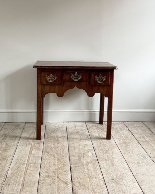 GEORGE II LOWBOY IN FADED MAHOGANY - ADDITIONAL PHOTO 1
