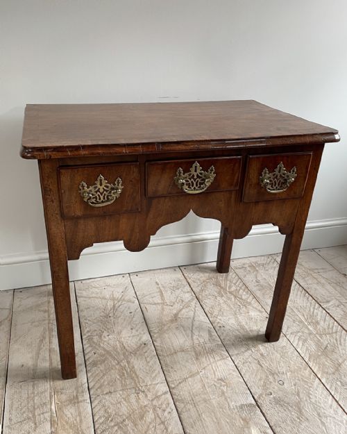 GEORGE II LOWBOY IN FADED MAHOGANY - ADDITIONAL PHOTO 3