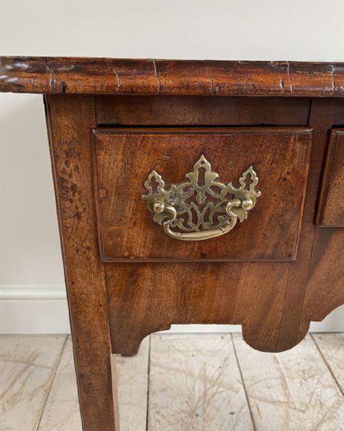 GEORGE II LOWBOY IN FADED MAHOGANY - ADDITIONAL PHOTO 7