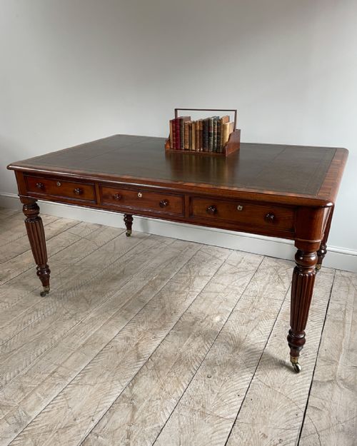 EARLY 19TH CENTURY MAHOGANY LIBRARY TABLE - ADDITIONAL PHOTO 4