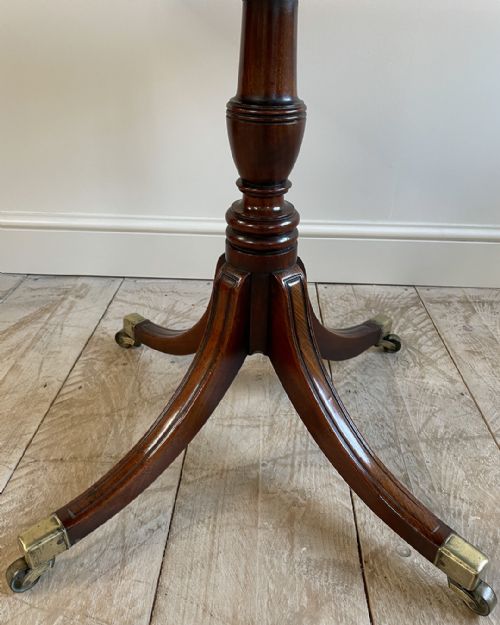 GEORGE III MAHOGANY LAMP TABLE - ADDITIONAL PHOTO 9