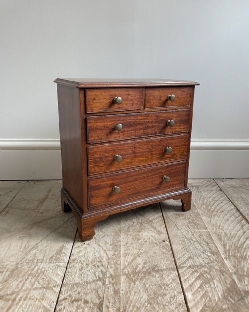 georgian miniature chest of drawers - CATEGORY: ANTIQUE CHEST OF DRAWERS - DATED 19TH CENTURY