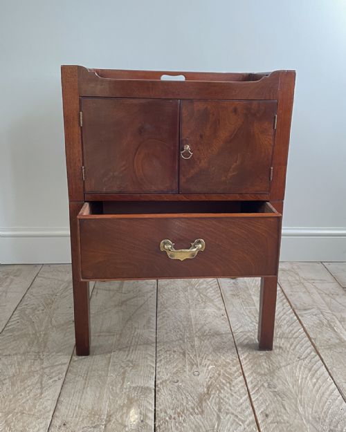 GEORGIAN MAHOGANY TRAYTOP COMMODE - ADDITIONAL PHOTO 3