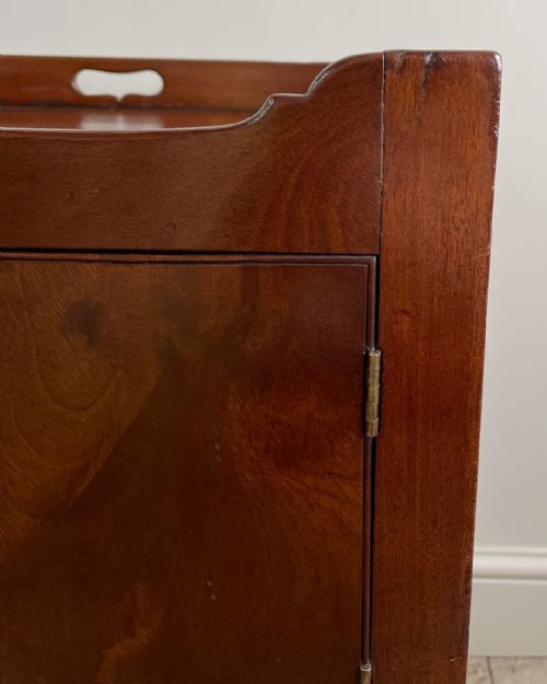 GEORGIAN MAHOGANY TRAYTOP COMMODE - ADDITIONAL PHOTO 9
