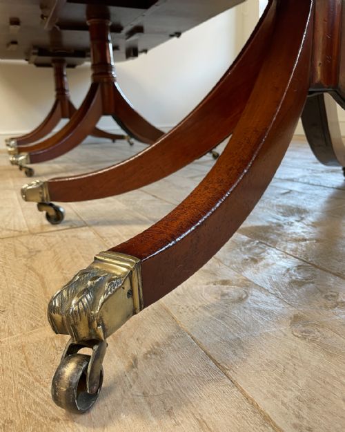 GEORGIAN TRIPLE PEDESTAL DINING TABLE - ADDITIONAL PHOTO 5