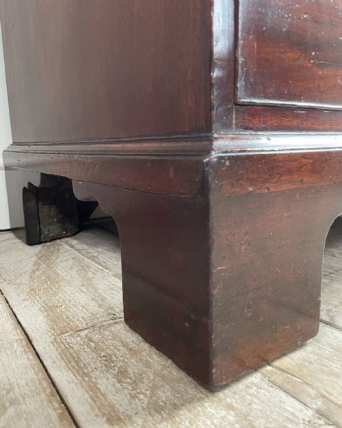 GEORGE III MAHOGANY CHEST ON CHEST - ADDITIONAL PHOTO 6