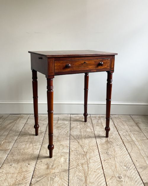 fine quality regency mahogany reading table - CATEGORY: ANTIQUE TABLES - DATED 19TH CENTURY
