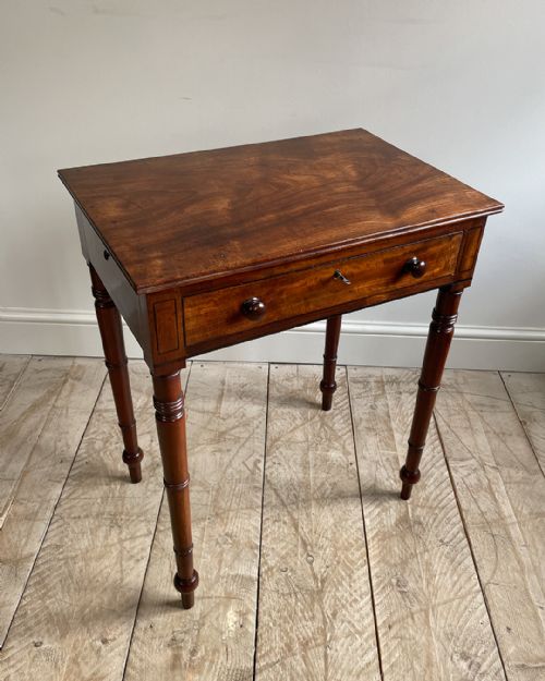 FINE QUALITY REGENCY MAHOGANY READING TABLE - ADDITIONAL PHOTO 1