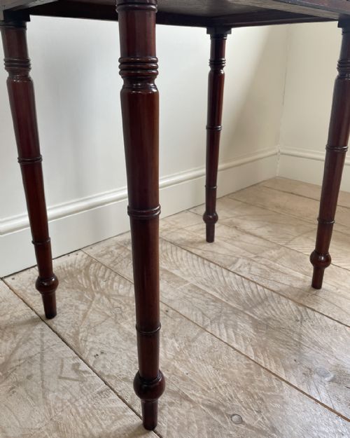 FINE QUALITY REGENCY MAHOGANY READING TABLE - ADDITIONAL PHOTO 8