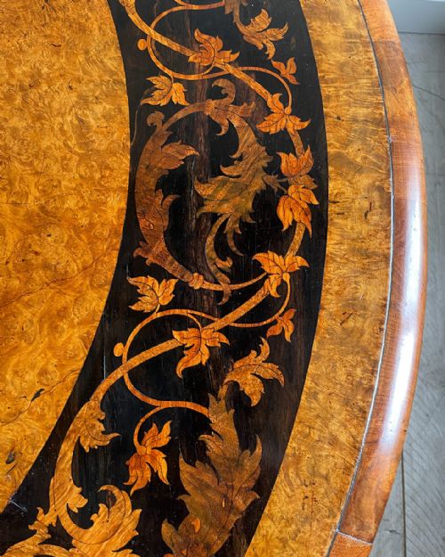 MAGNIFICENT WALNUT AND MARQUETRY CENTRE TABLE - ADDITIONAL PHOTO 4