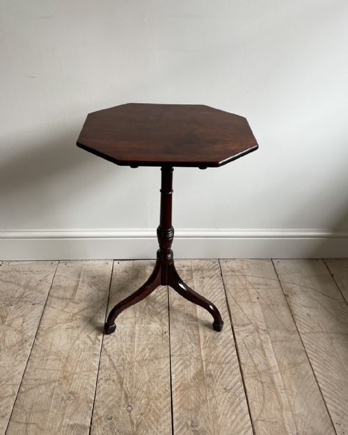 georgian mahogany tripod table - CATEGORY: ANTIQUE TABLES - DATED 1800
